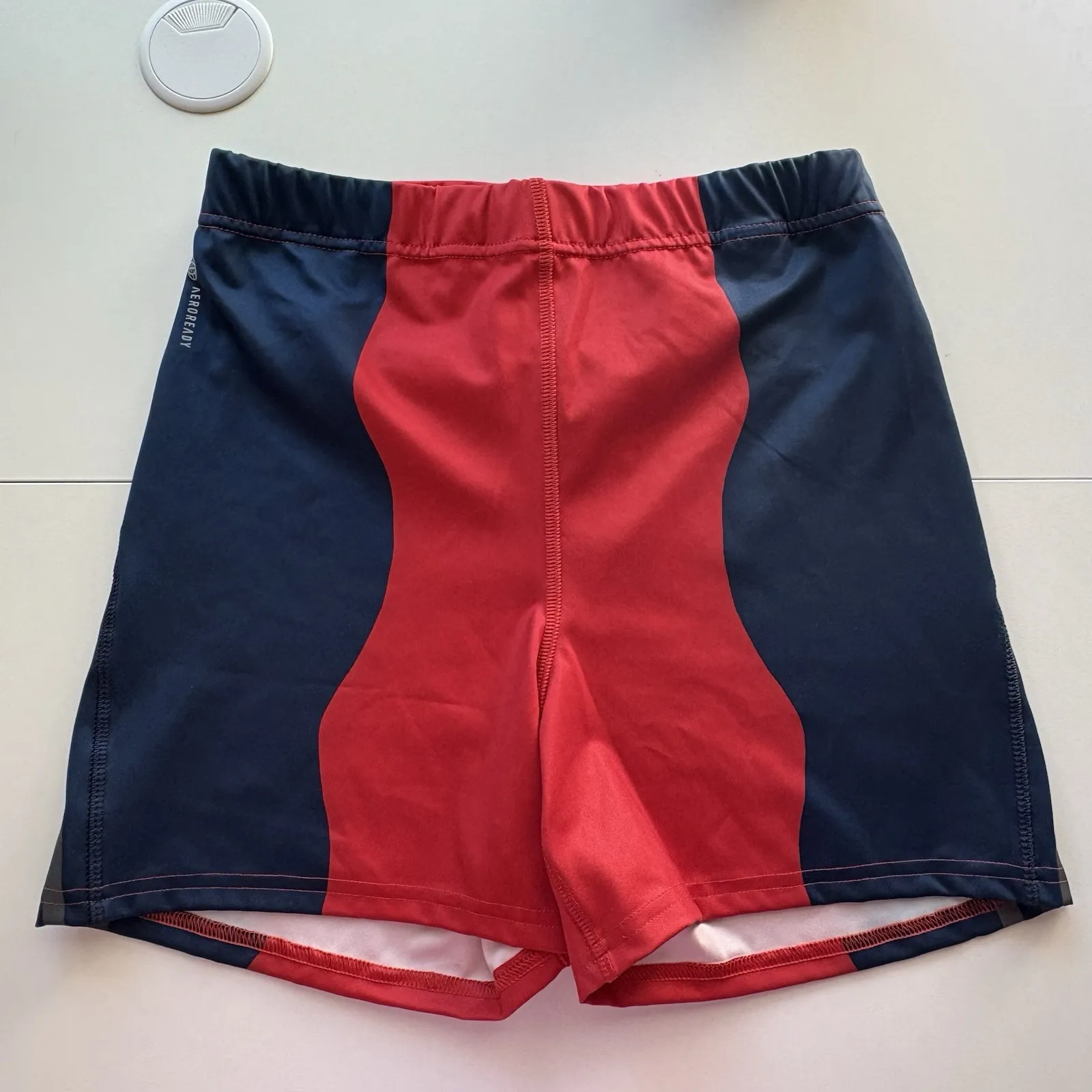 Adidas Originals‎ Women's  Size Medium Marimekko Run Icons Bike Shorts Red New - Image 2