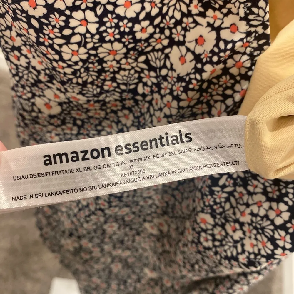 Amazon Essentials Ditsy Floral Daisies One Piece Swimsuit Bathing Suit Blue Size XL - Image 5