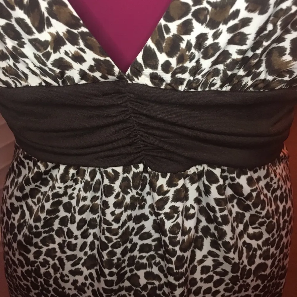 Cheetah print top Forever21 size medium - Image 4