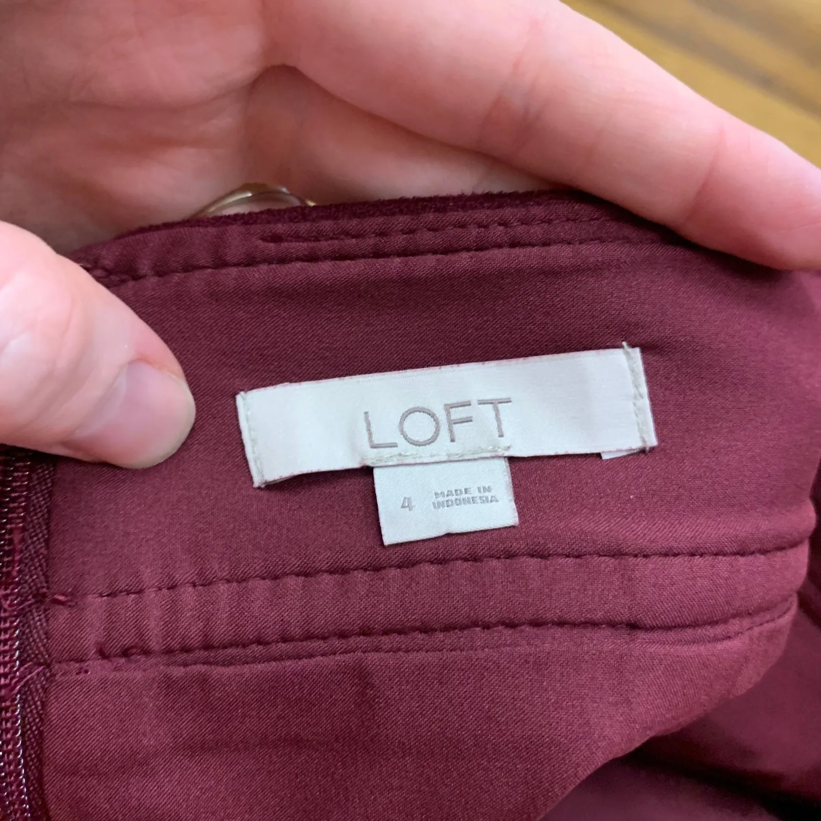 LOFT Burgundy Mini Skirt Faux Suede A Line Career Casual Women's Size 4 Pockets‎ - Image 5