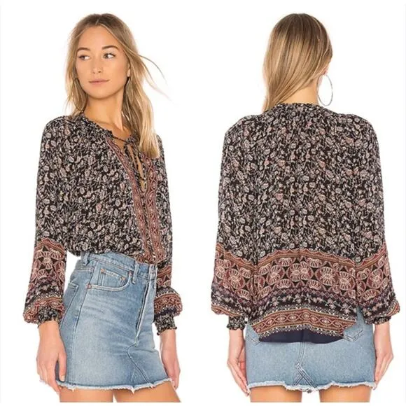 ASTR The Label Clara Peasant Blouse Small - Image 2