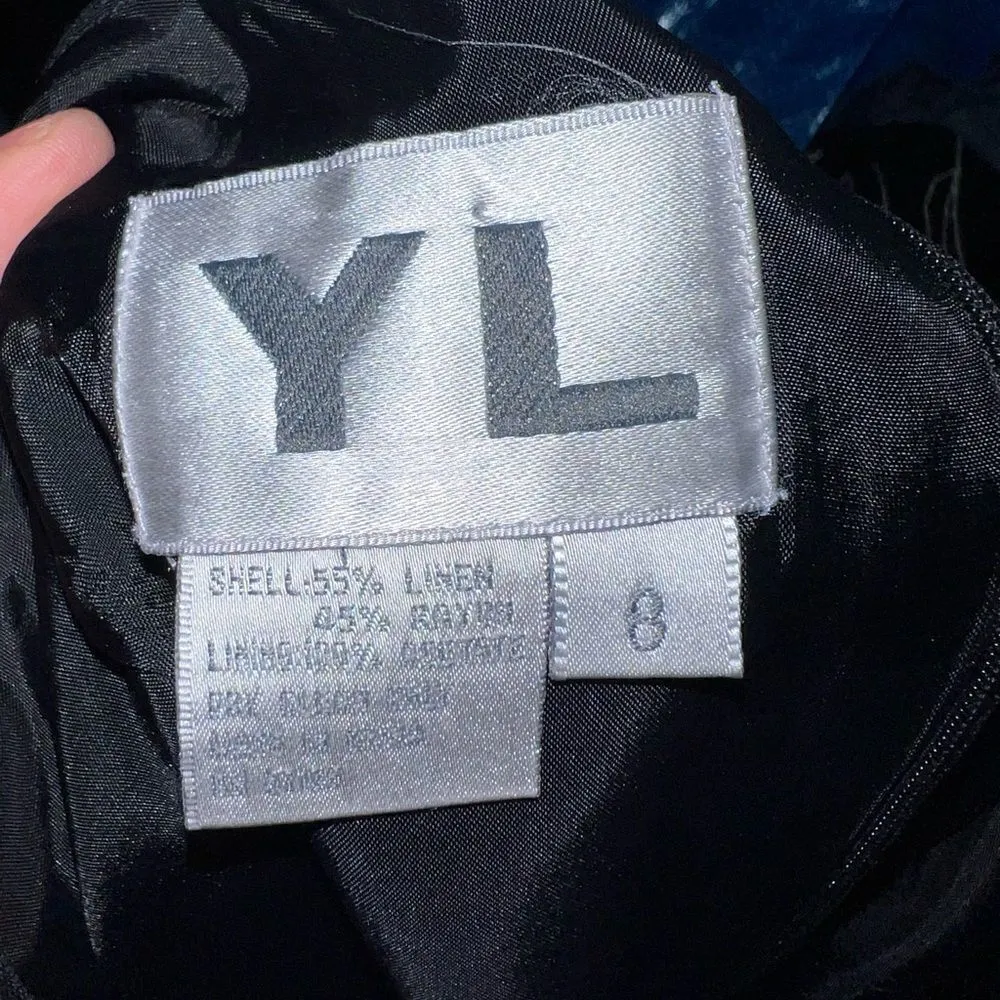 YL Black linen blend tank dress with white floral embroidery size 8 - Image 4