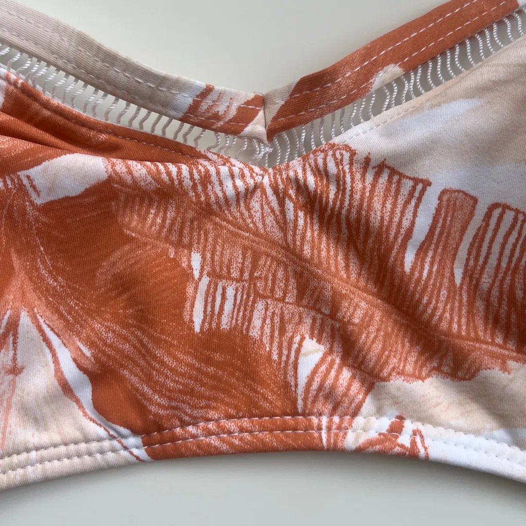 Roxy Floral Pattern V-neck Bikini Top in Peach Orange Women's Large - Image 4