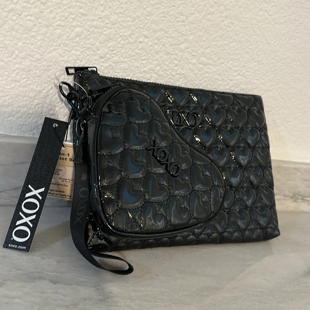 XOXO Women's Black 2-in-1 Rectangle and Heart Faux Leather Puffer Wristlet Set - Image 3