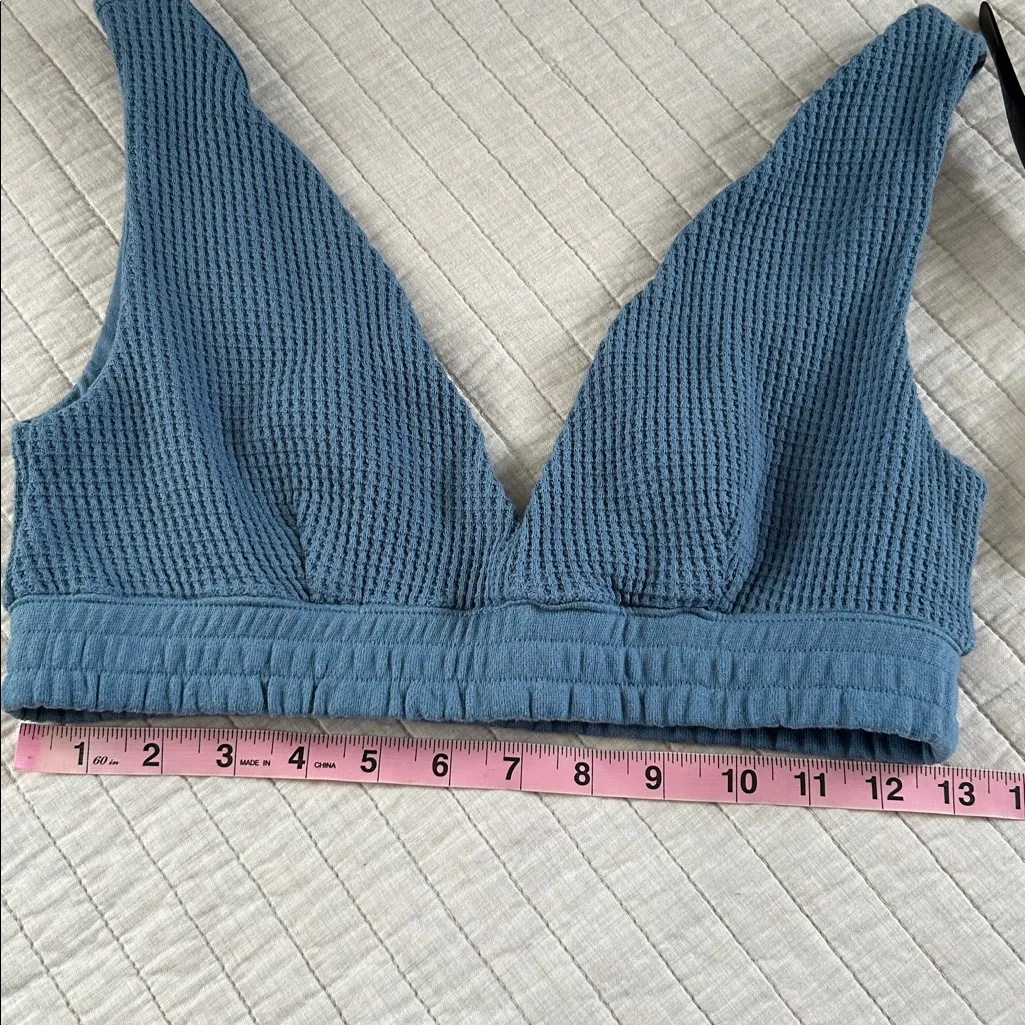 By together blue waffle knit boho comfy sweat v neck lounge bra top L Size L - Image 2