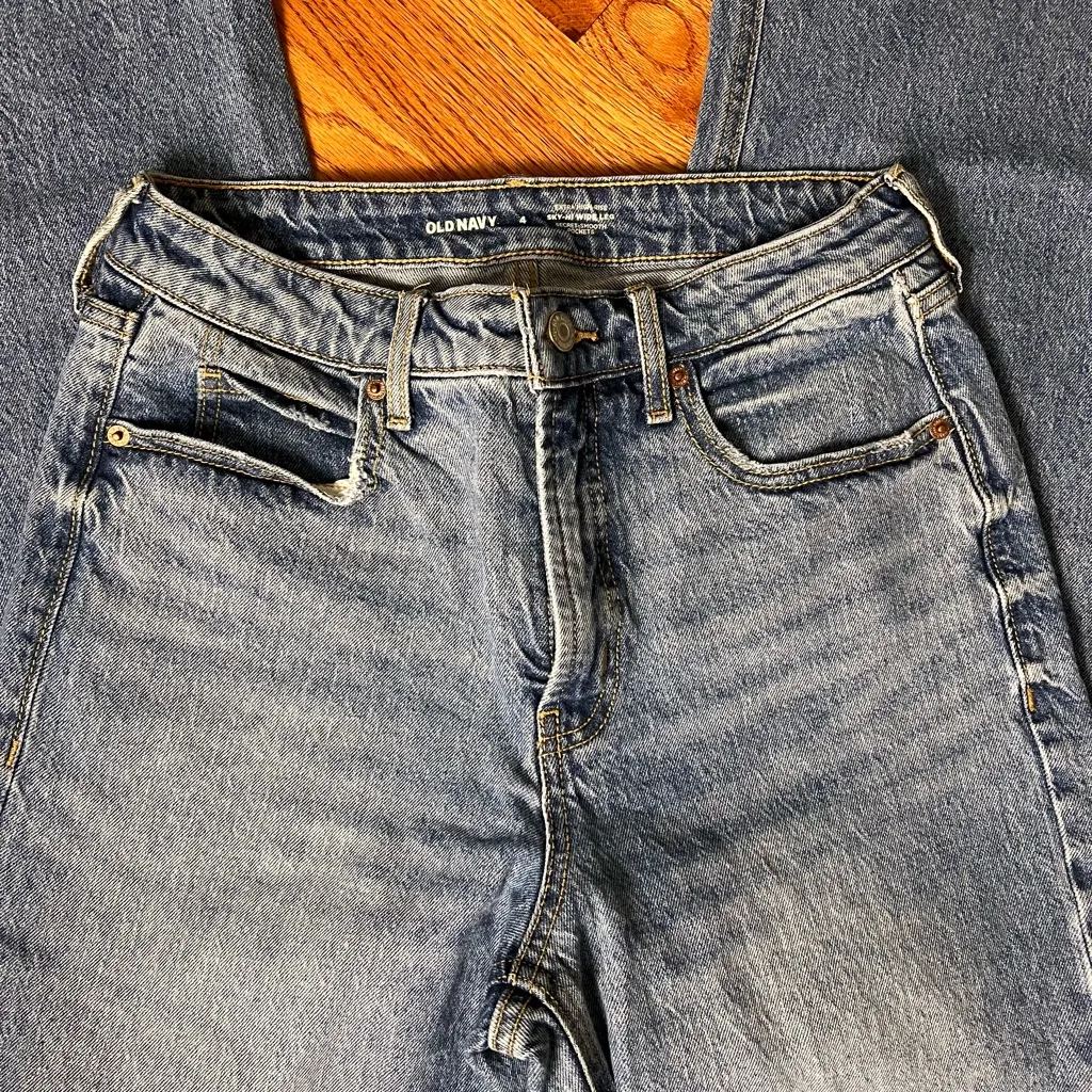 Old Navy Ski High Jeans - Image 4