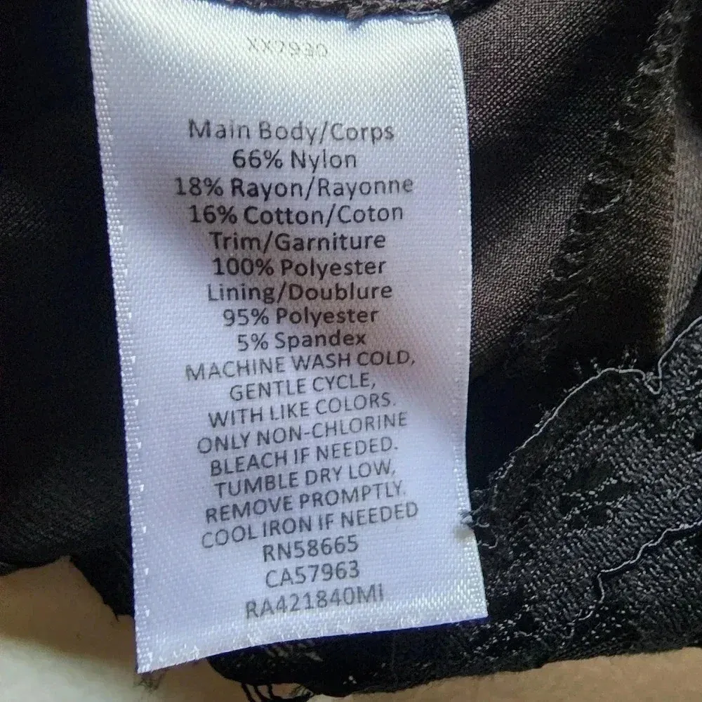 Rachel Parcell ruffle shoulder lace blouse size Medium New Black - Image 14