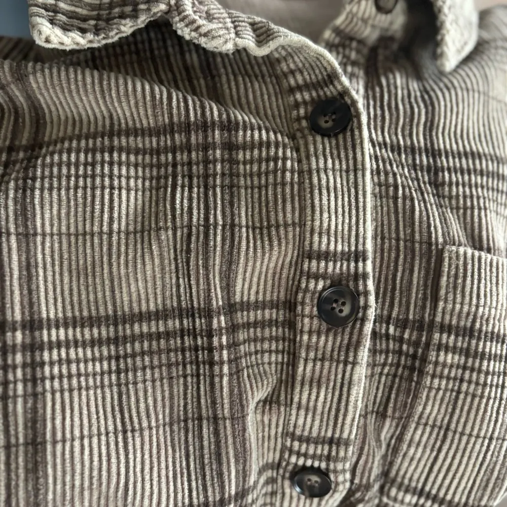 Bibi Oversized Corduroy Shacket – Women’s Small Tan - Image 5