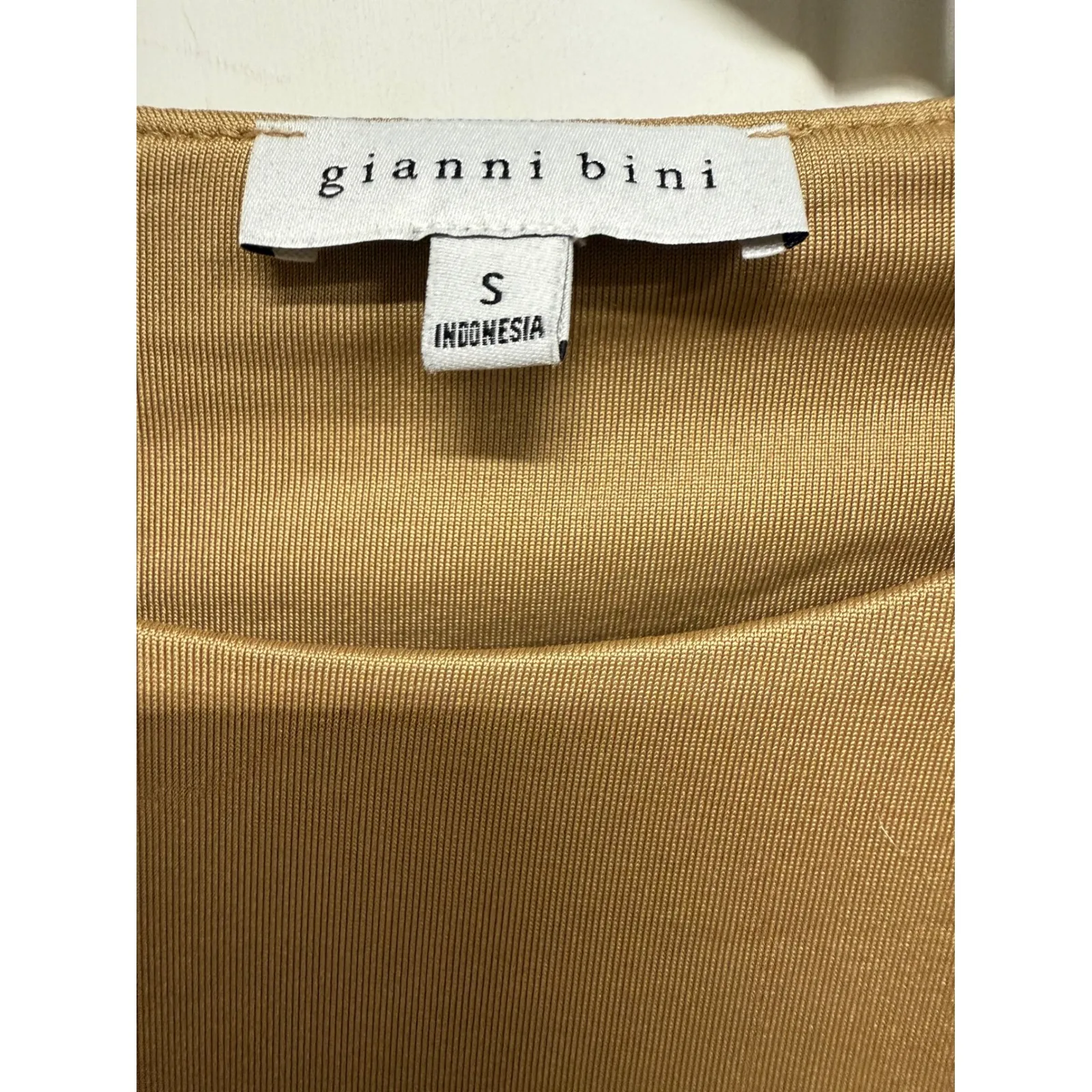 Gianni Bini Carmel Brown Crew Short Sleeve Bodysuit Thong Back Shape wear size s - Image 7