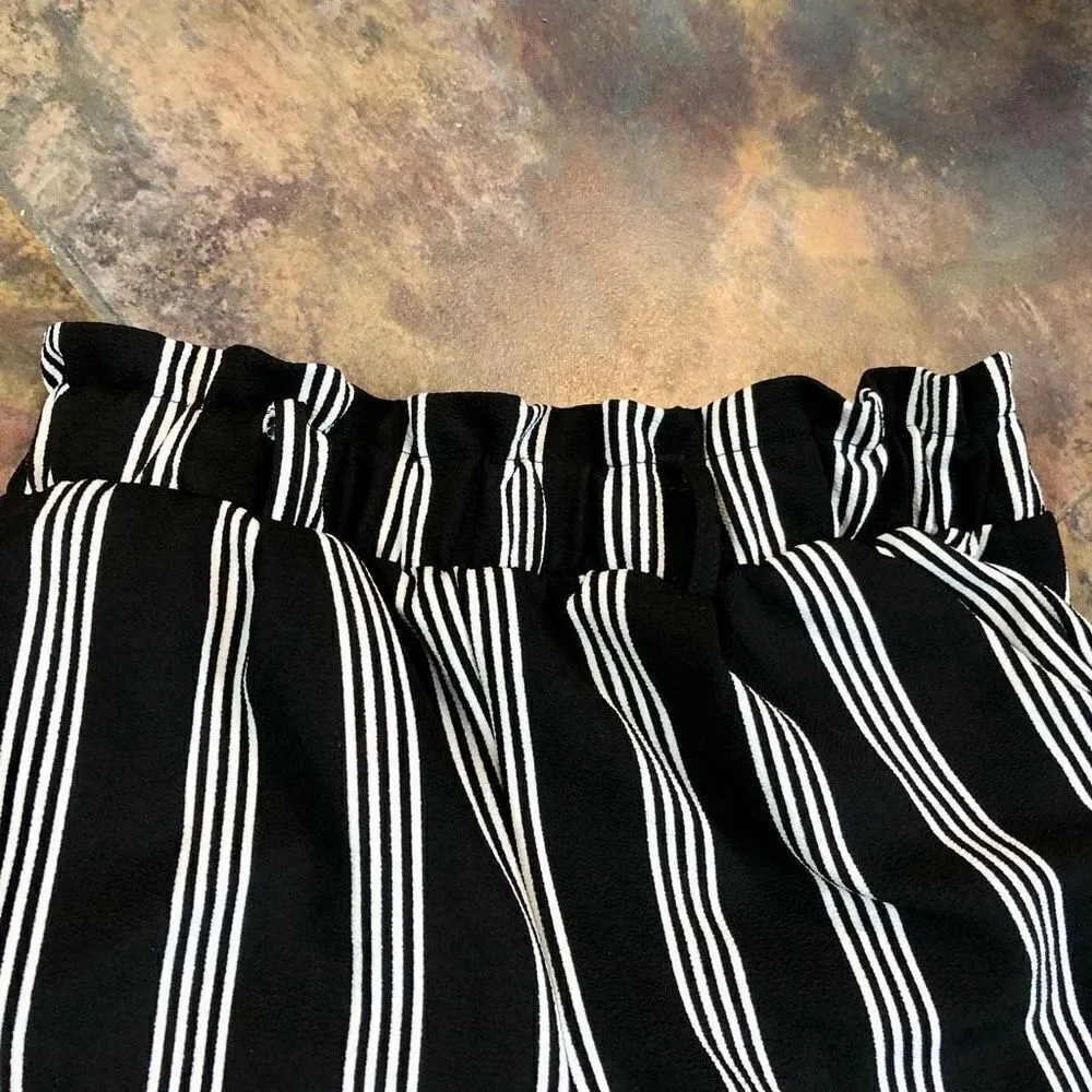 Harper Heritage Paper Bag Black and White Stripped Pants with Pockets and Belt S - Image 10