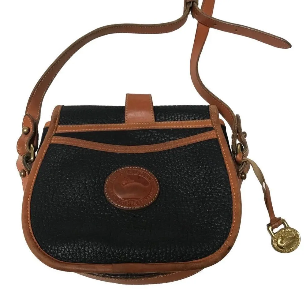 Dooney & Bourke vintage AWL pebbled leather Over Under Mable crossbody bag/purse - Image 4
