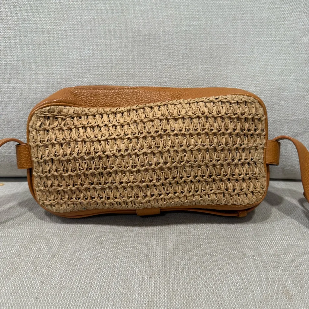 Simon Miller Sling Straw & Leather Camera Crossbody Bag Tan - Image 7