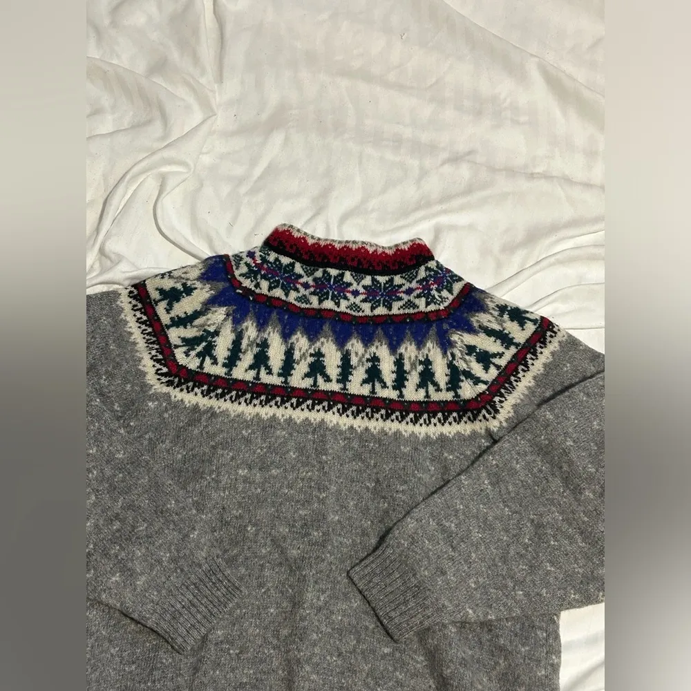 Vintage Unique Christmas Holiday Wool Sweater Gray Size M - Image 2