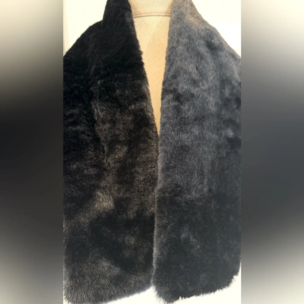 Black Faux Rabbit Fur warm - Image 3