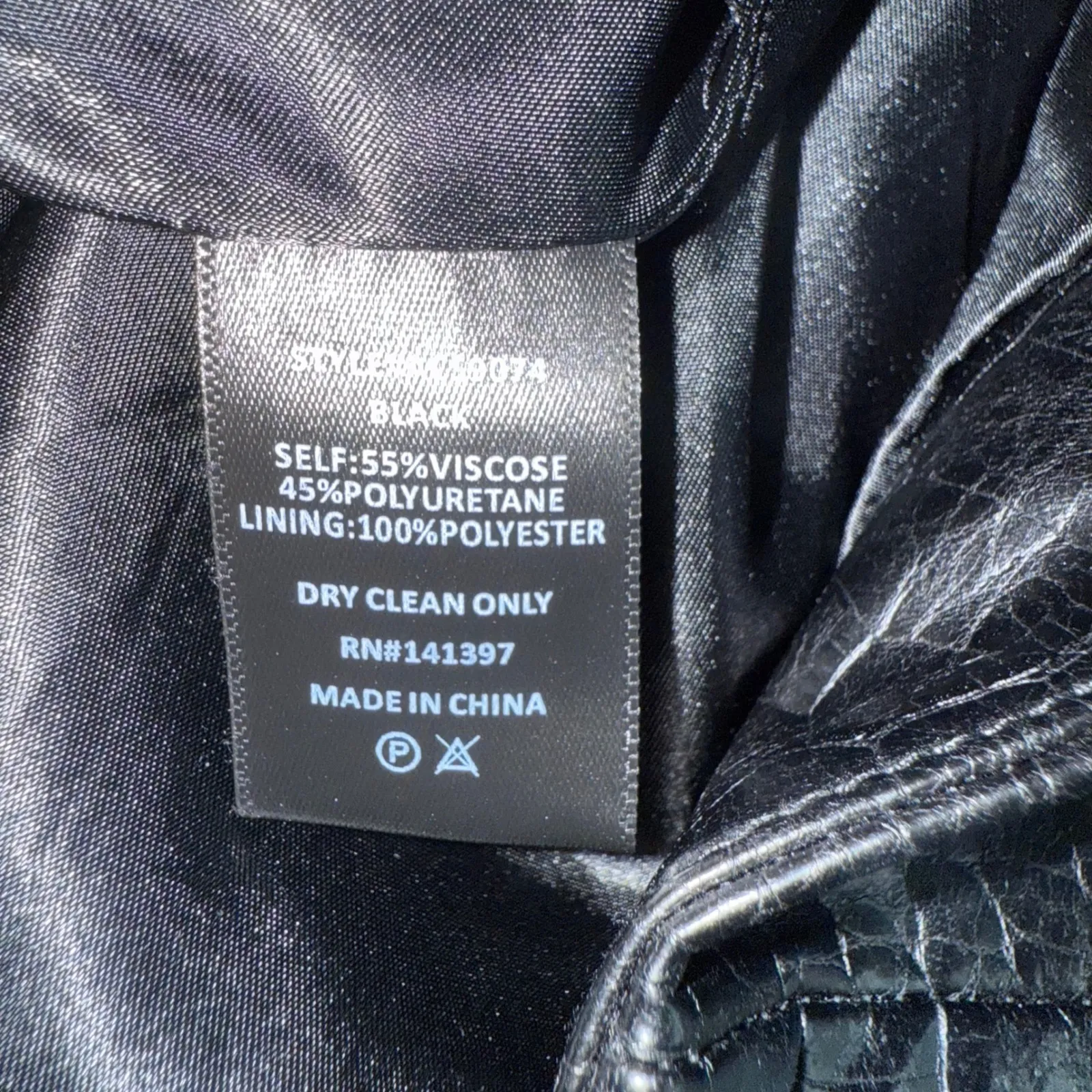 Astr‎ Black Faux Leather Mini Skirt Size Small - Image 9