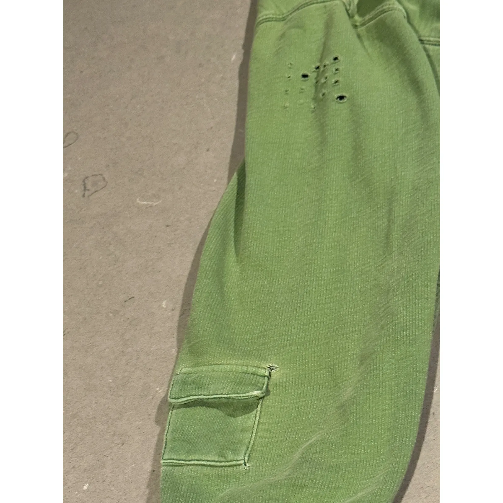 BDG Green Distressed Hoodie Sweatshirt Pullover Pocket Size M - Image 7