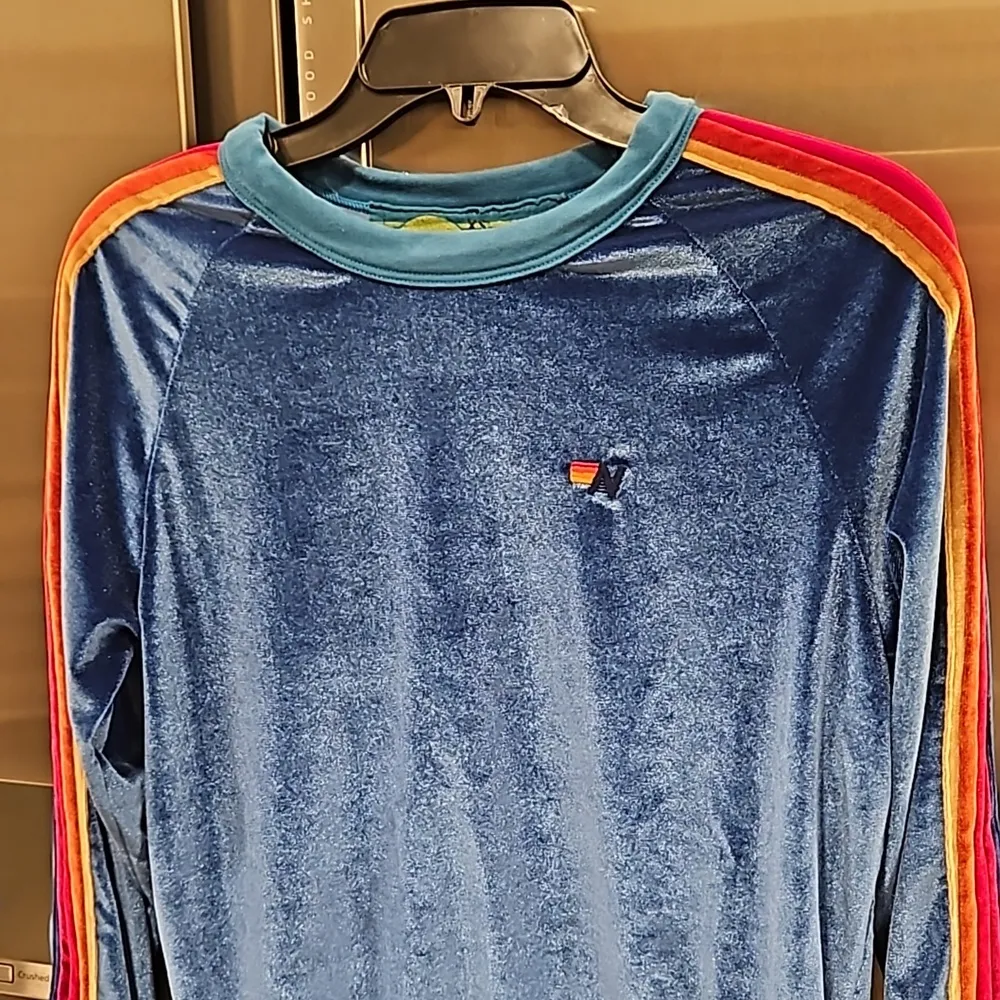 đź’•AVIATOR NATIONđź’• Classic Velvet Relaxed Sweatshirt ~ Vintage Blue XS - Image 6