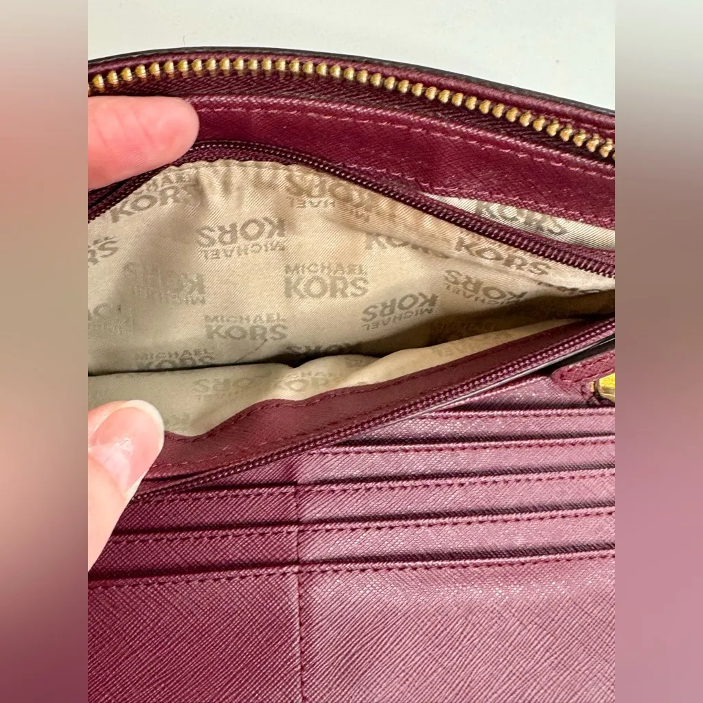 Michael Kors Hamilton Traveler Lg Zip Around Wallet Saffiano Leather Plum w Gold - Image 9
