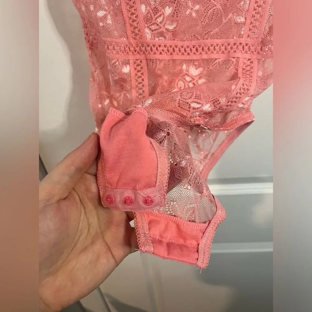 Carrie Amber Intimates Lingerie Bodysuit Pink Floral Lace Cut Outs Size Medium - Image 10