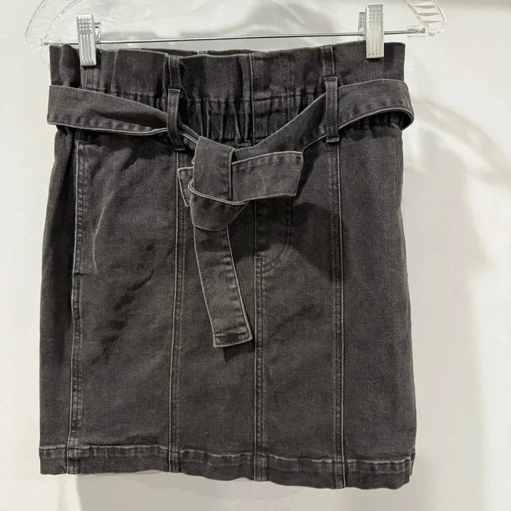 Madewell STRETCH DENIM PAPERBAG MINI SKIRT IN LUNAR WASH Black size Small Belted - Image 2