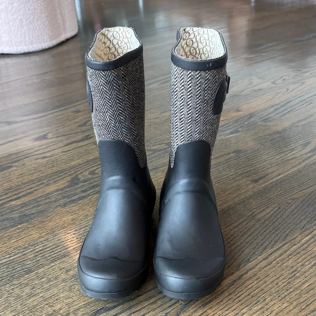 Chooka Women's Black and Tan Rain Boots women’s size 6 EUC - Image 4