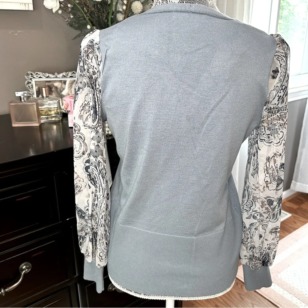 89th + Madison Ashleigh Faux Wrap Sweater Paisley Chiffon Sleeve Size Small NWT Gray - Image 7