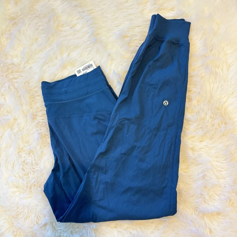 Lululemon NWT  Dance Studio Mid-Rise Jogger *Full Length/ Pitch Blue - Image 2
