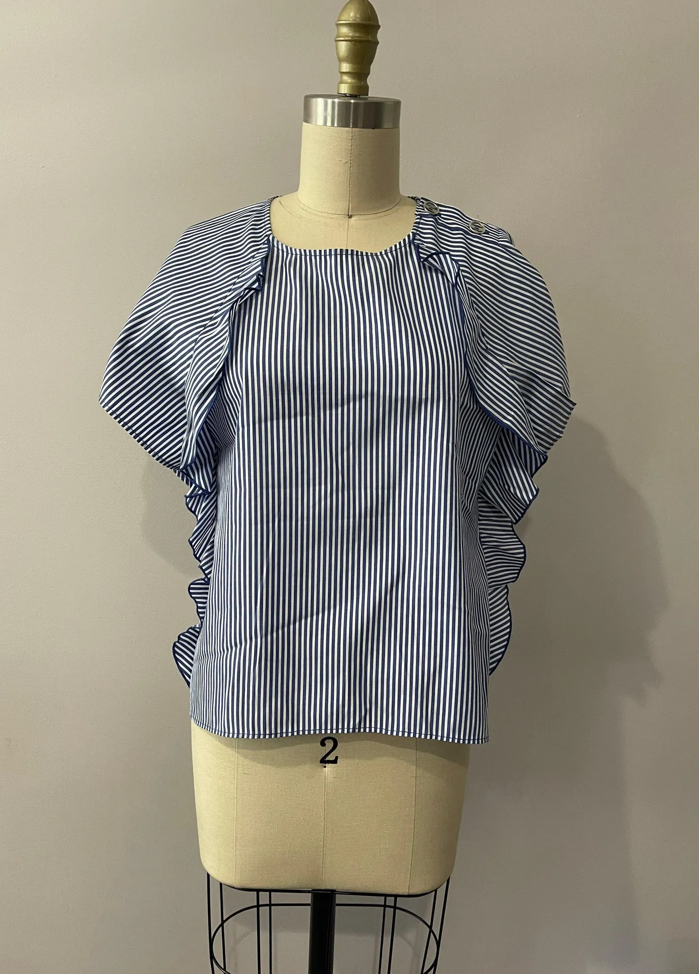 ZARA Basic Ruffle Blouse Top - size Small - Image 2