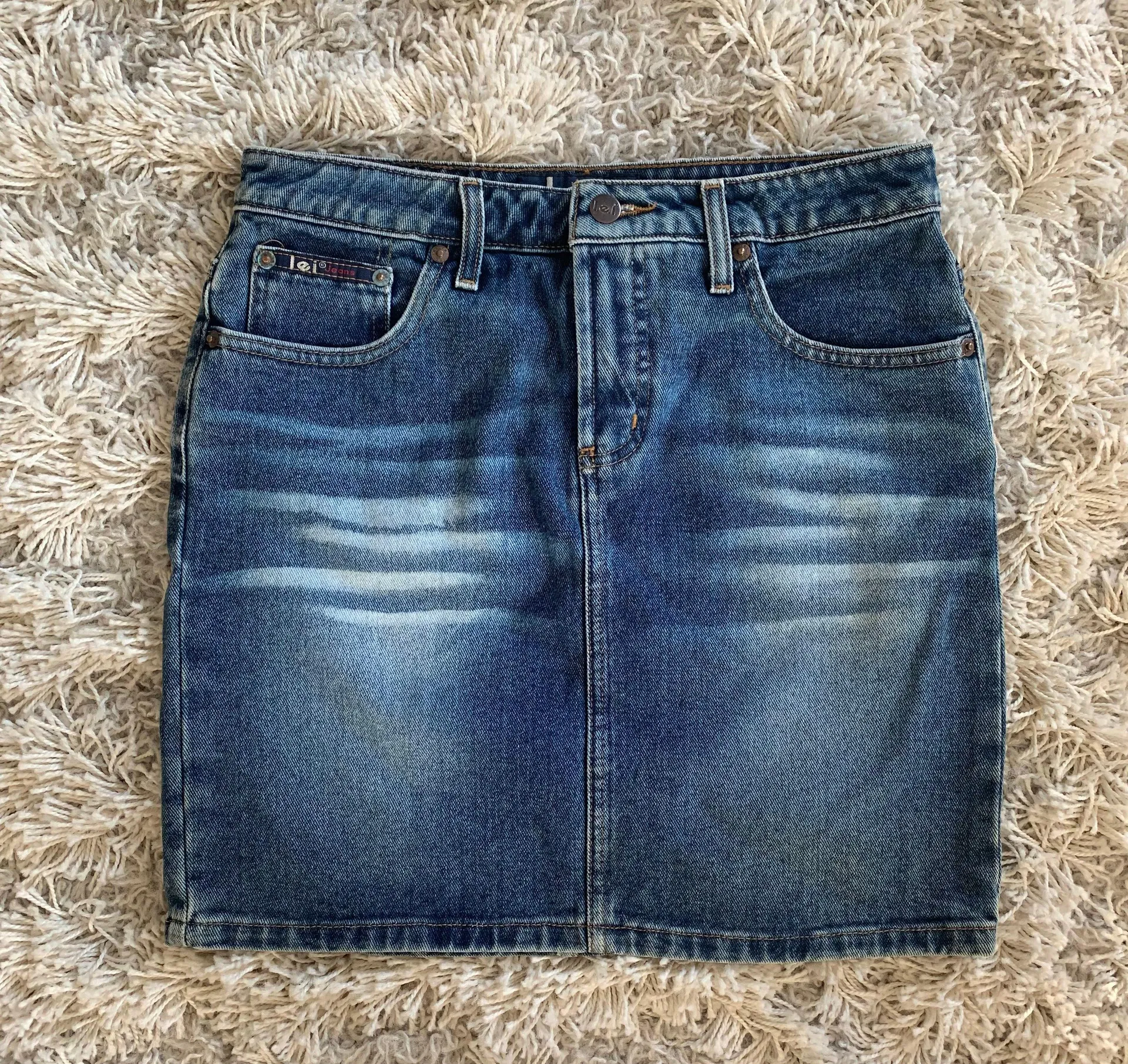 Vintage Y2K Early 2000s Medium Wash . Denim Skirt LEI Skirt - Image 3