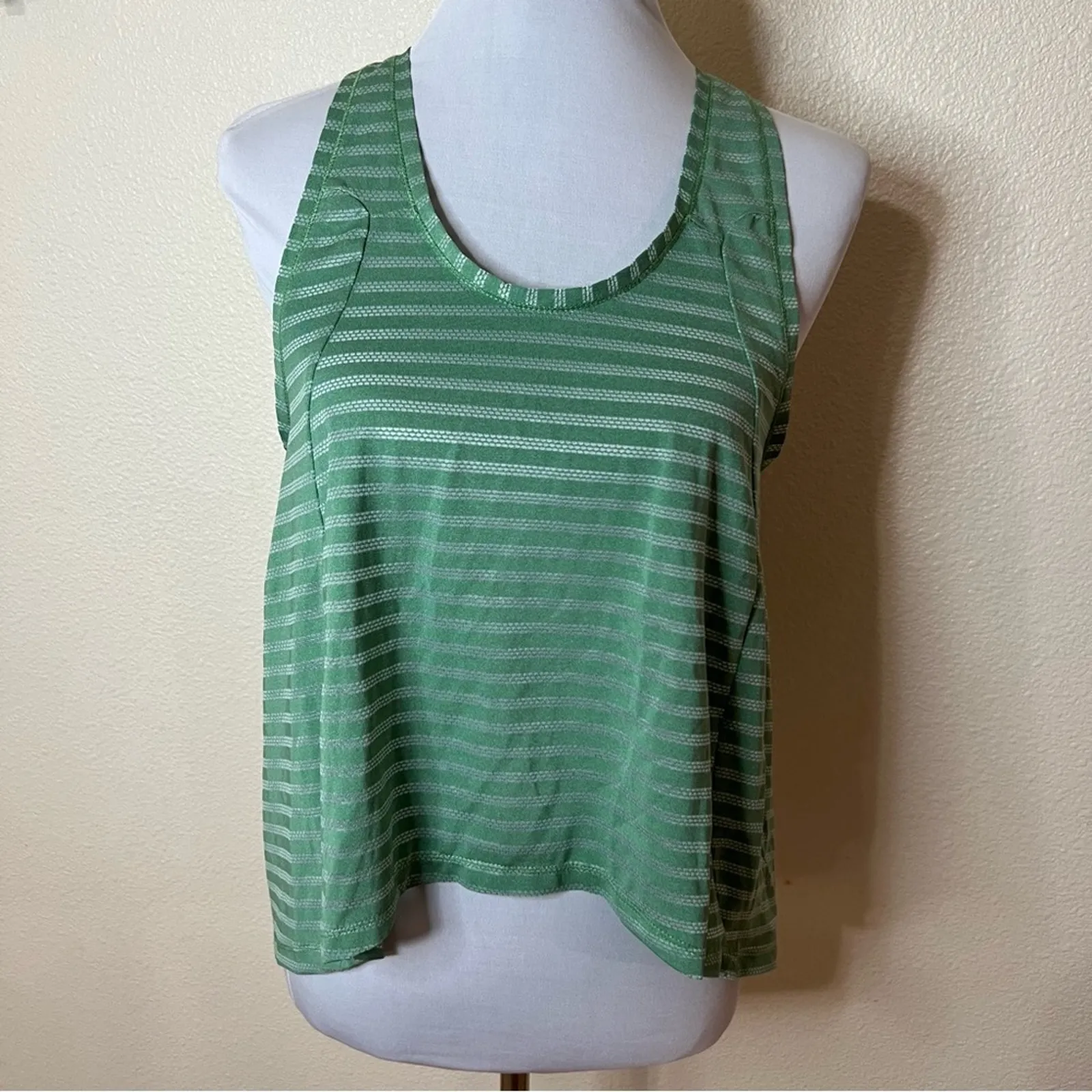 Zyia Active green striped flowy tank top MEDIUM - Image 7