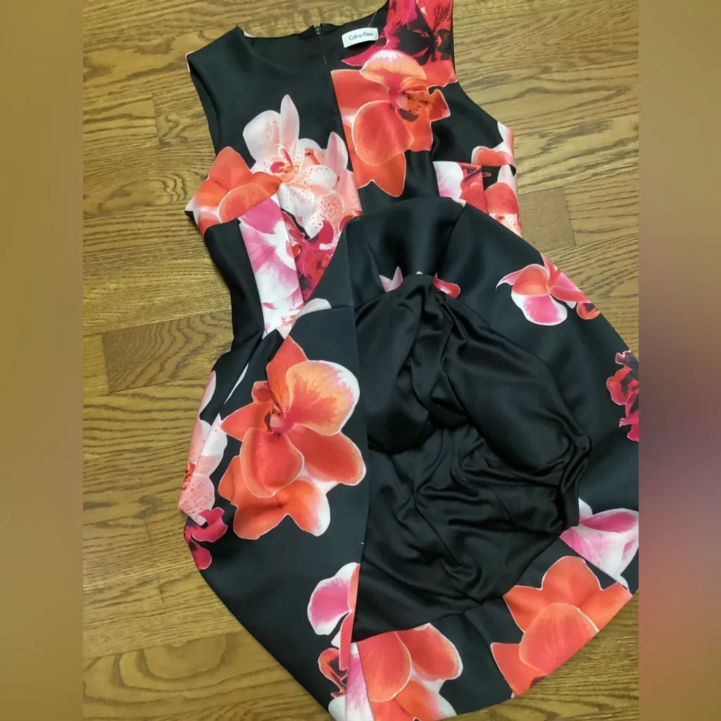 Calvin Klein Fit-n-Flare Scuba dress. Size 4 petite - Image 10