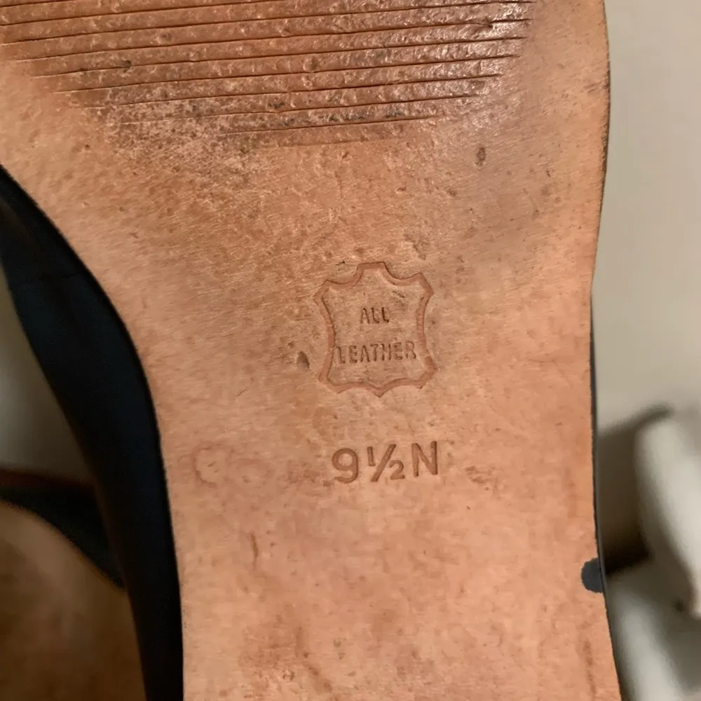 Womens Leather Slip On Flats Loafers in navy blue Size 9.5 N - Image 6