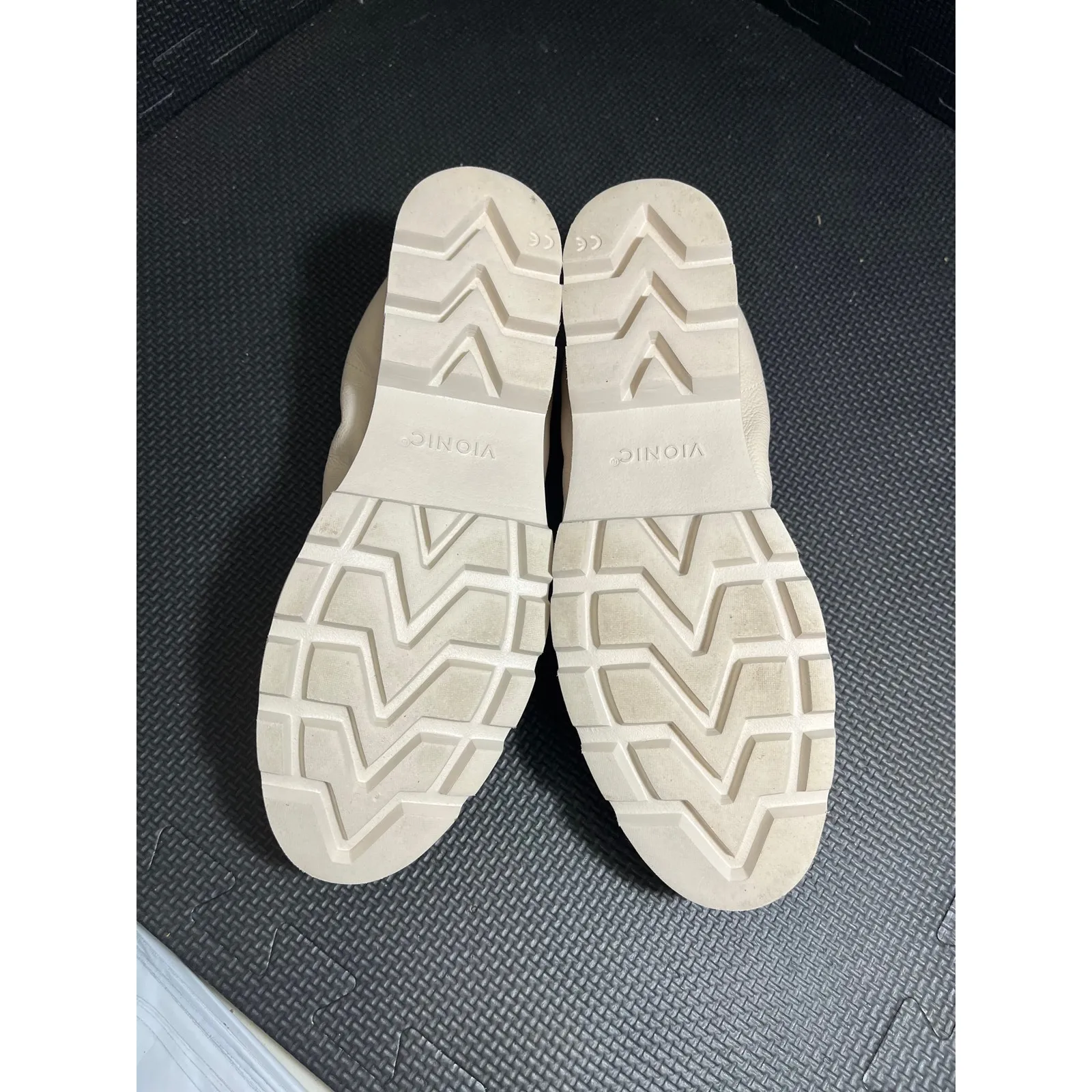 Vionic Charm Cynthia Lug Sole Slip Cream Loafers Leather Shoes Womens Size 7.5 - Image 5