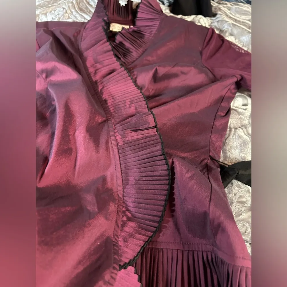 Vintage J.R. Nites Wide Collar Wrap Around Purple Top W/ Black Sash Large - Image 14