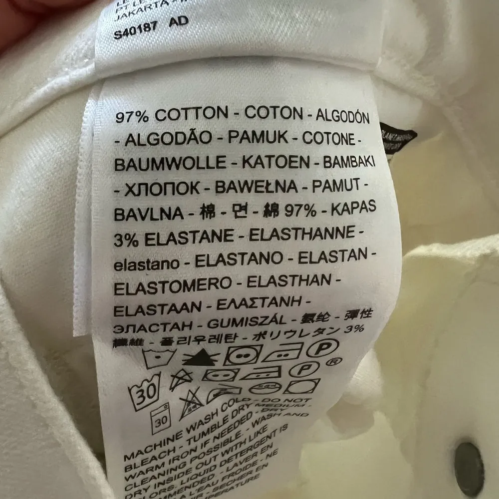 LEVI'S The Classic Wide Leg Crop High Waist Jean Pants White Size 31 - Image 6