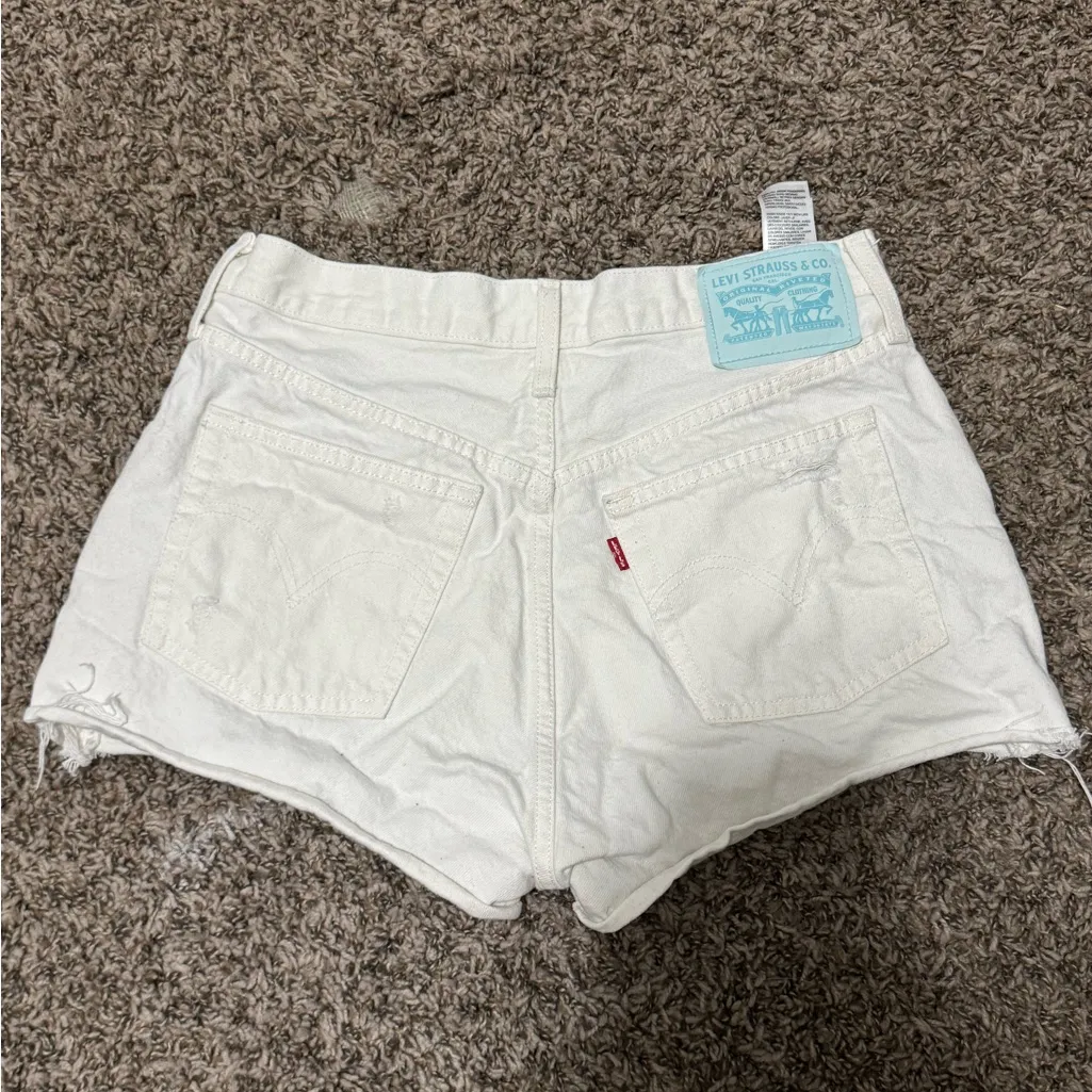 Levi’s 501 Original Short with Light Blue Patch White Size 30 - Image 3