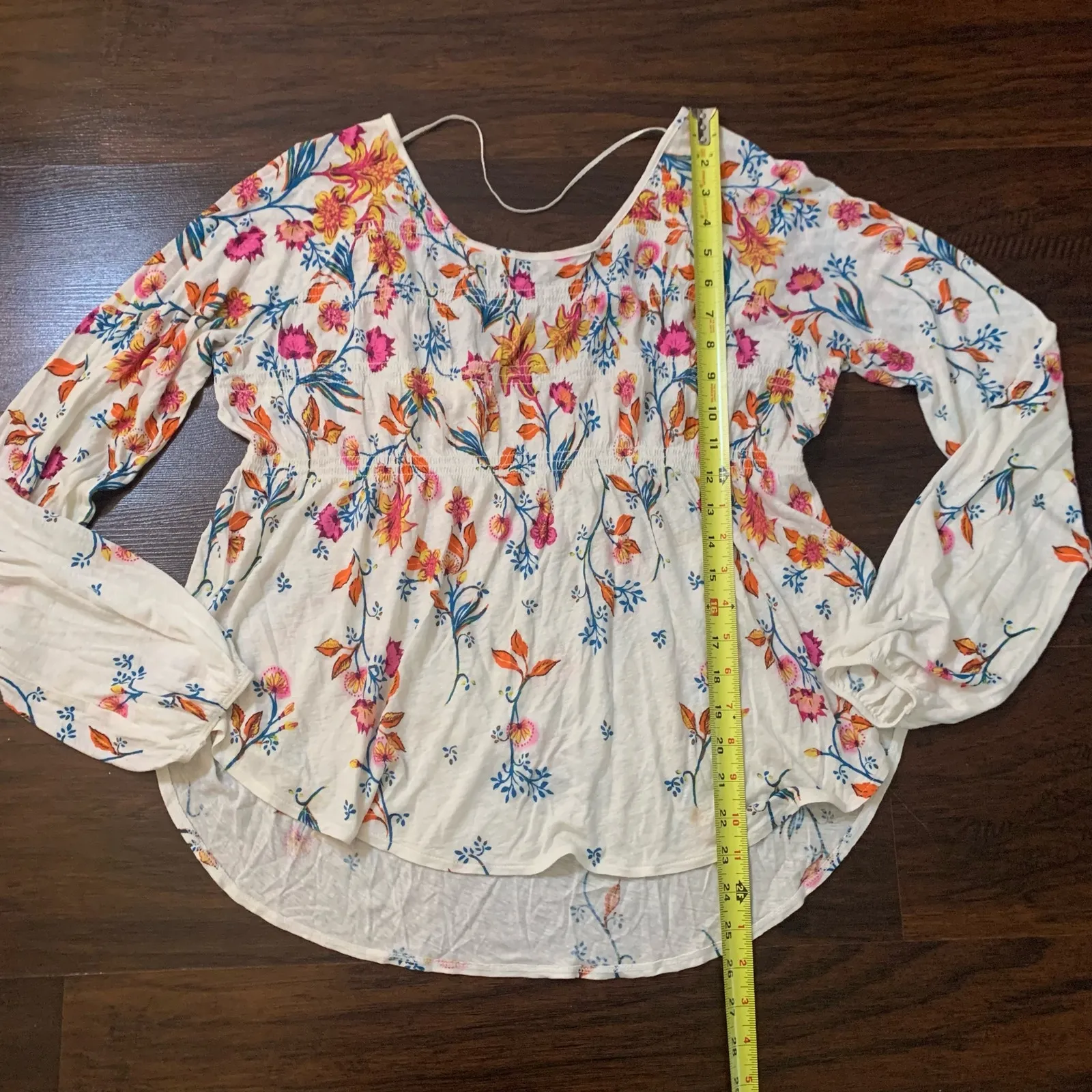 Free People white orange and blue floral long sleeve top size S - Image 9