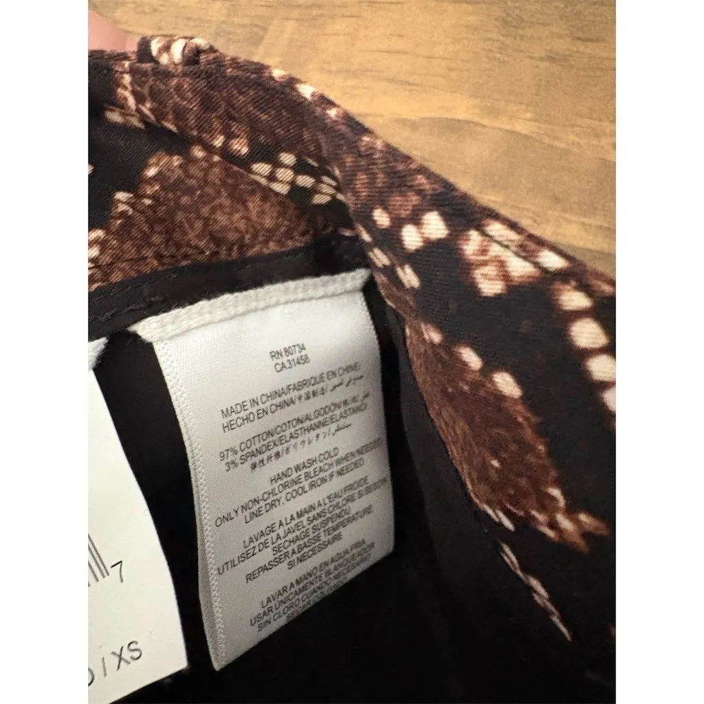 BCBGMAXAZRIA Women's Snake‎ Print High-Waisted Shorts XS Multicolor - Image 6