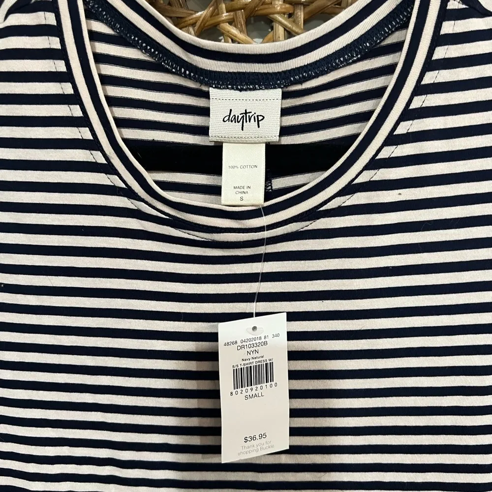 daytrip dress with open back - Image 3