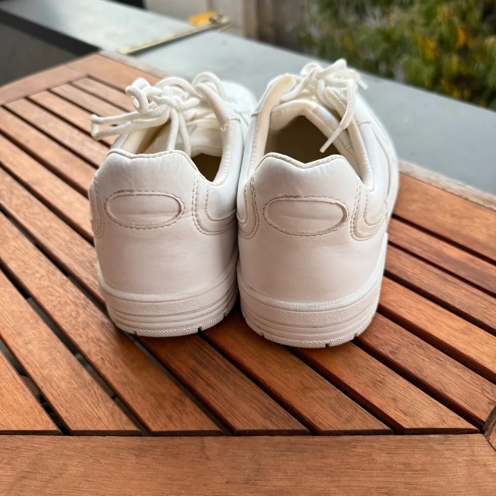 Call It Spring Womens Sneakers Size 9 - Image 4