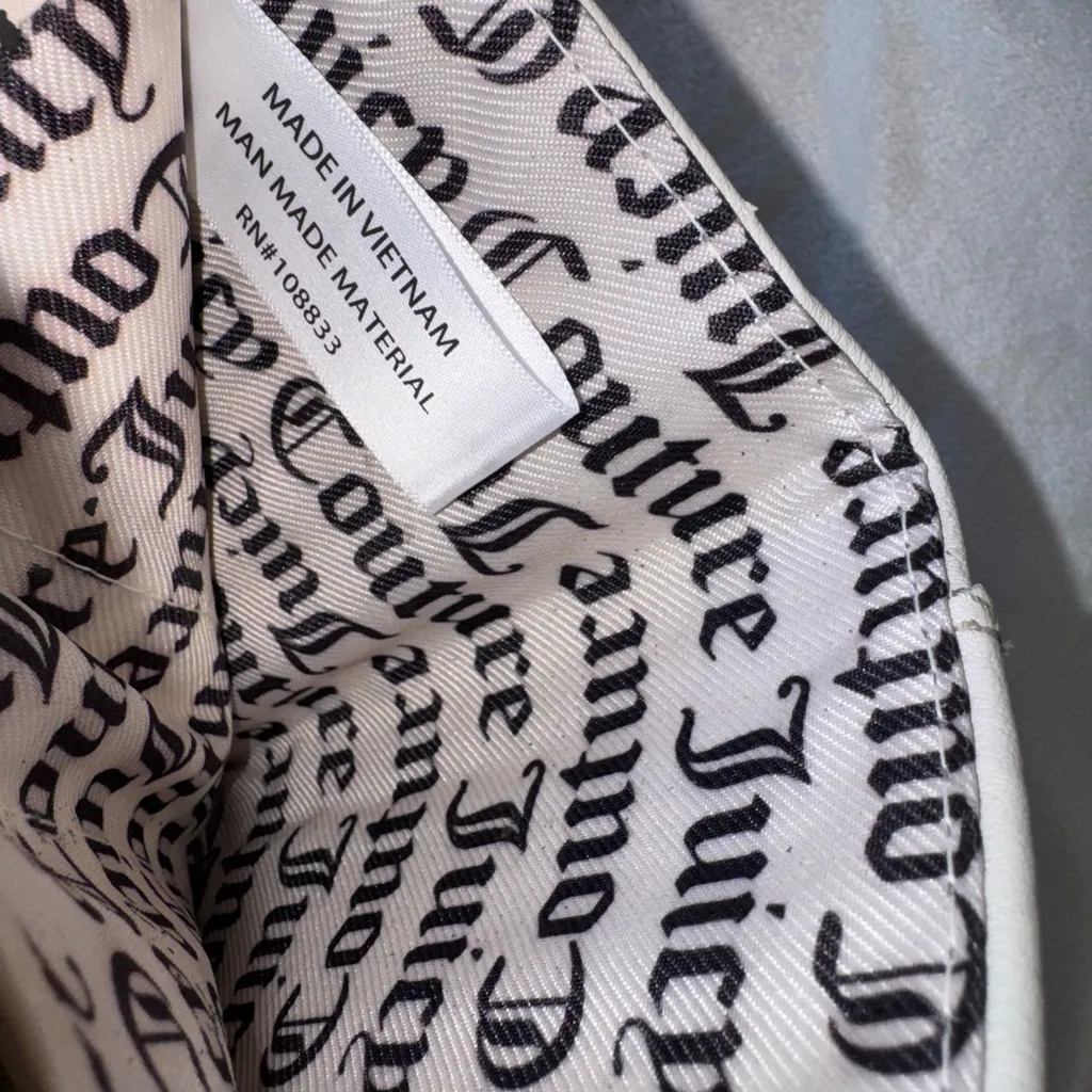 Black Velour And White Faux Leather Juicy Couture Trifold Wallet Heart Keyring - Image 12