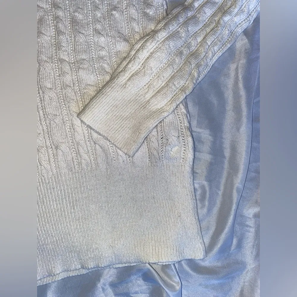 y2k white knit v neck sweater - Image 2