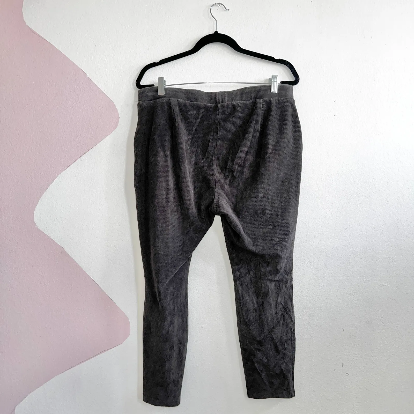 Lands' End Sport Gray Corduroy Leggings‎ Soft Neutral Minimalist Cozy Large - Image 2