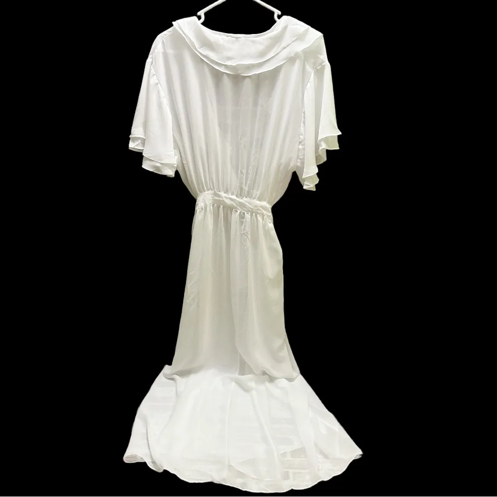 Flora Nikrooz Women’s White Ruffled Robe size S/M - Image 2