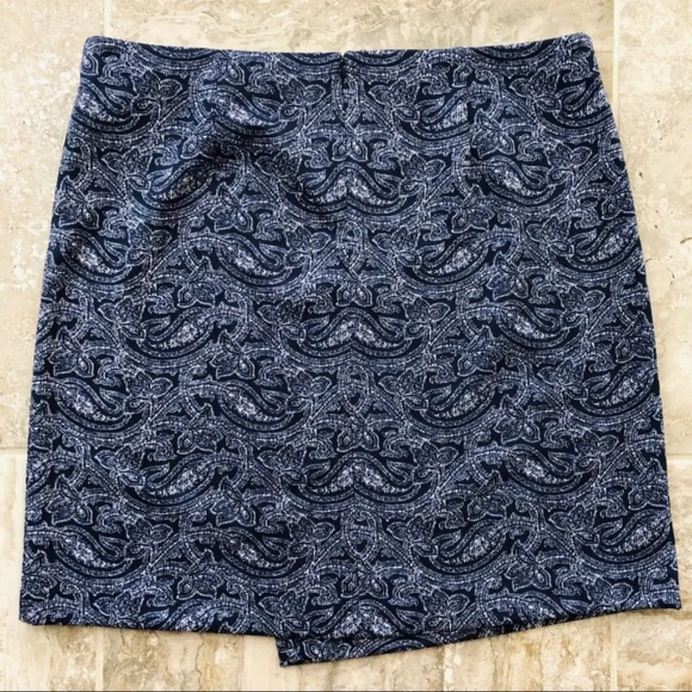 Michael Kors Faux Wrap Paisley Mini Skirt in True Navy, Size L New with Tag - Image 4