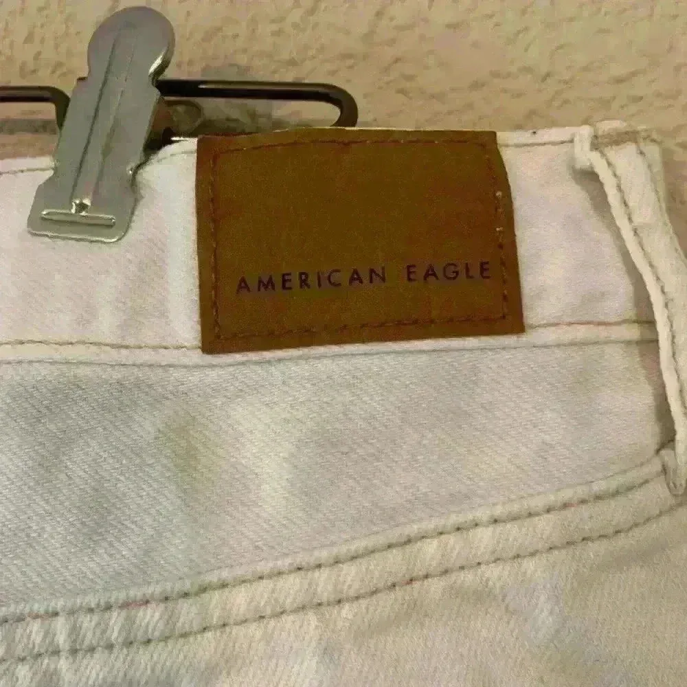 American Eagle white high rise distressed shorts concert festival cowgirlcore - Image 4