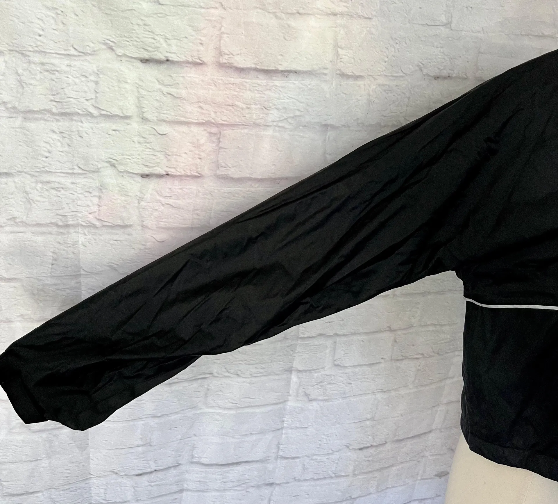 Windbreaker - Image 5