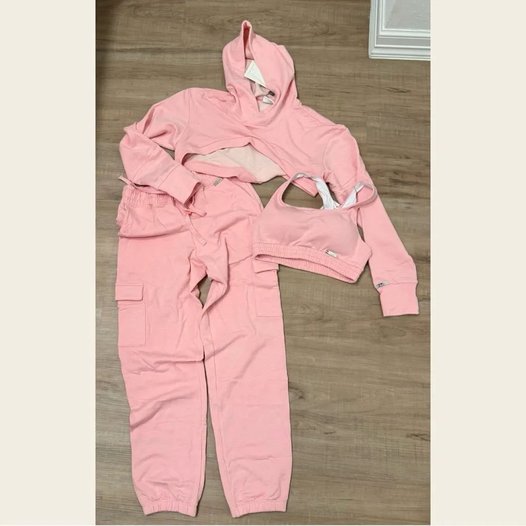 Bombshell Sportswear 3 piece set, NWT! - Image 4