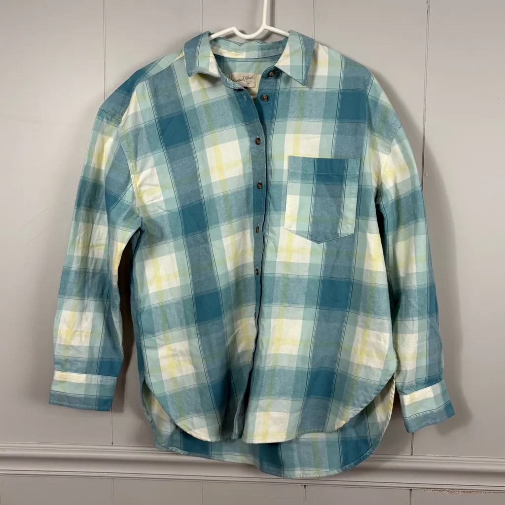 NWT Universal Thread Oversized Plaid Flannel Blue White Button-down Shirt M - Image 3