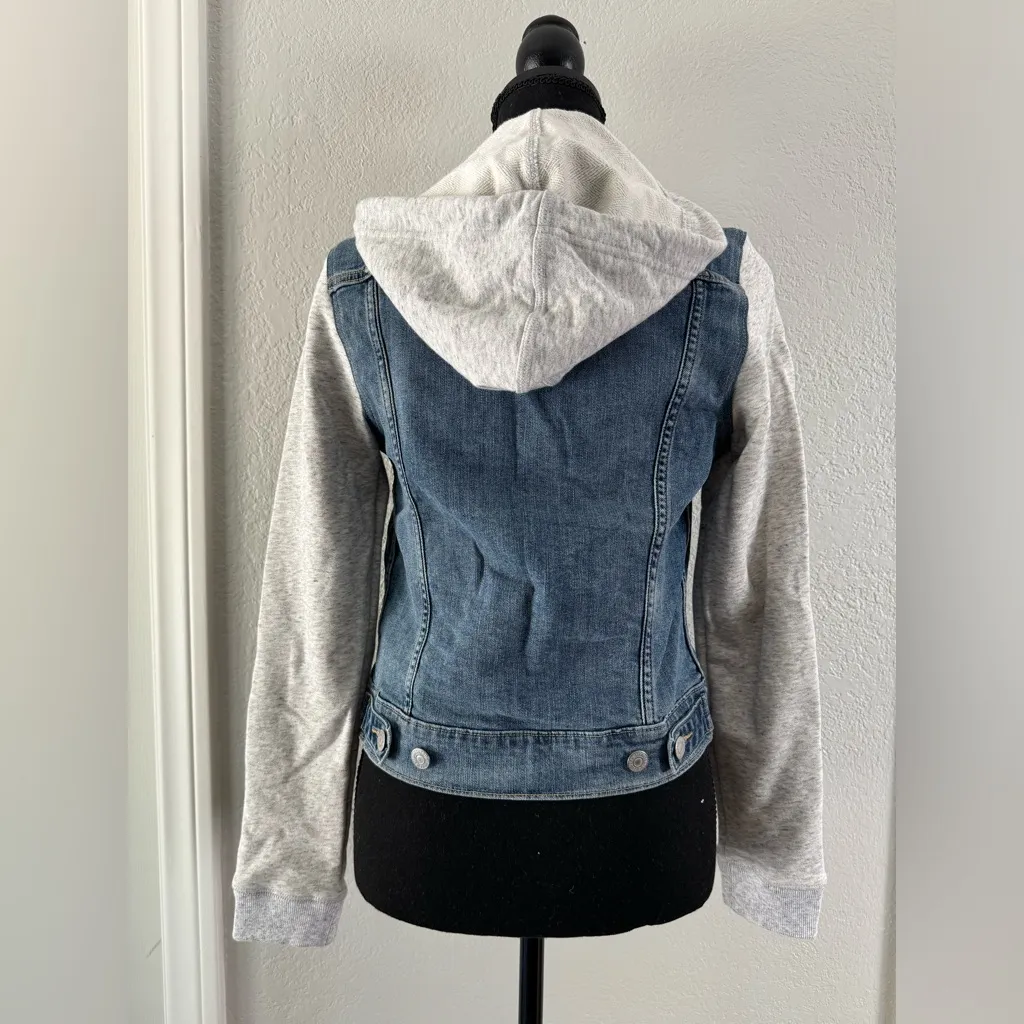 NEW Levi’s Hooded Hybrid Trucker Knit Denim Jacket XS - Image 3